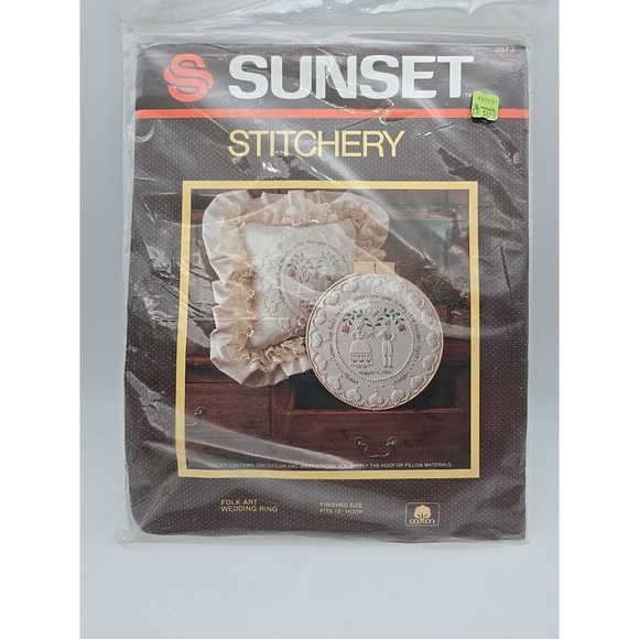 NOS Vtg Folk Art Wedding Ring Embroidery Kit Sunset Stitchery 1983 2873 Pillow - Picture 1 of 8